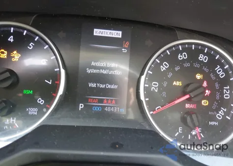 2021 Toyota Rav4 Xle z USA, uszkodzony, nr VIN 2T3W1RFV0MC103243